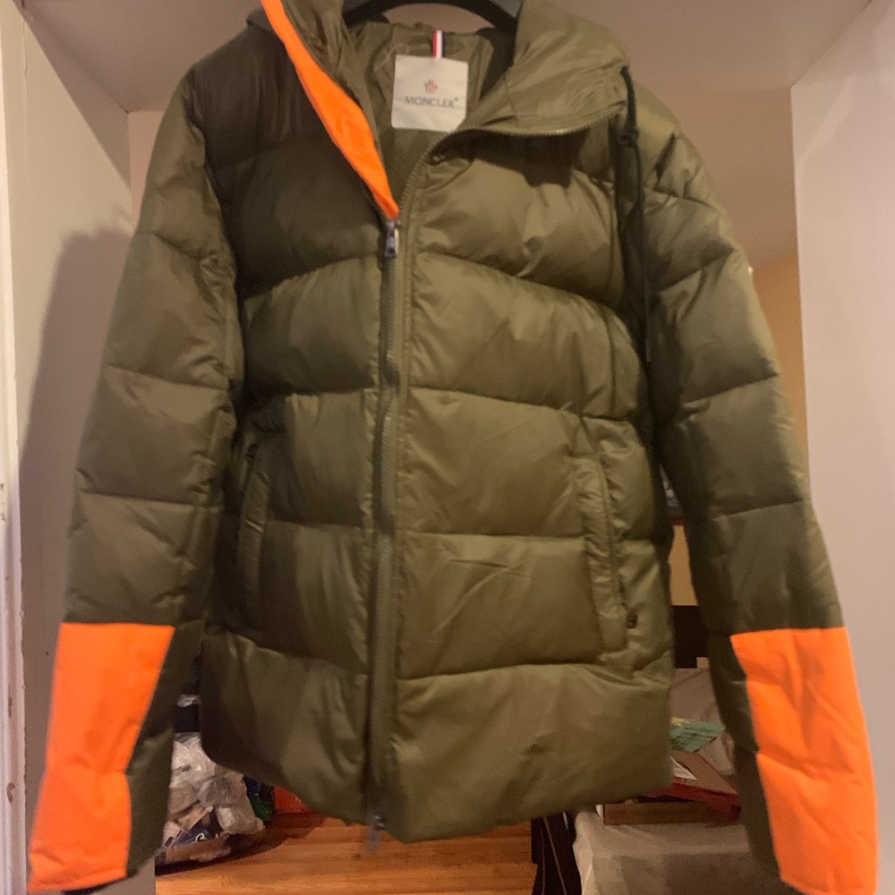 Moncler large